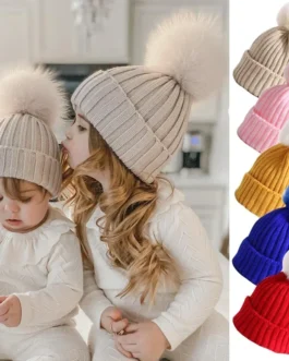 قبعة محبوكة بلون واحد مع كرة كبيرة ، كرة شعر لطيفة ، قبعة صغيرة للأطفال حديثي الولادة من الفتيان والفتيات ، قبعة دافئة للأطفال ، الشتاء 1