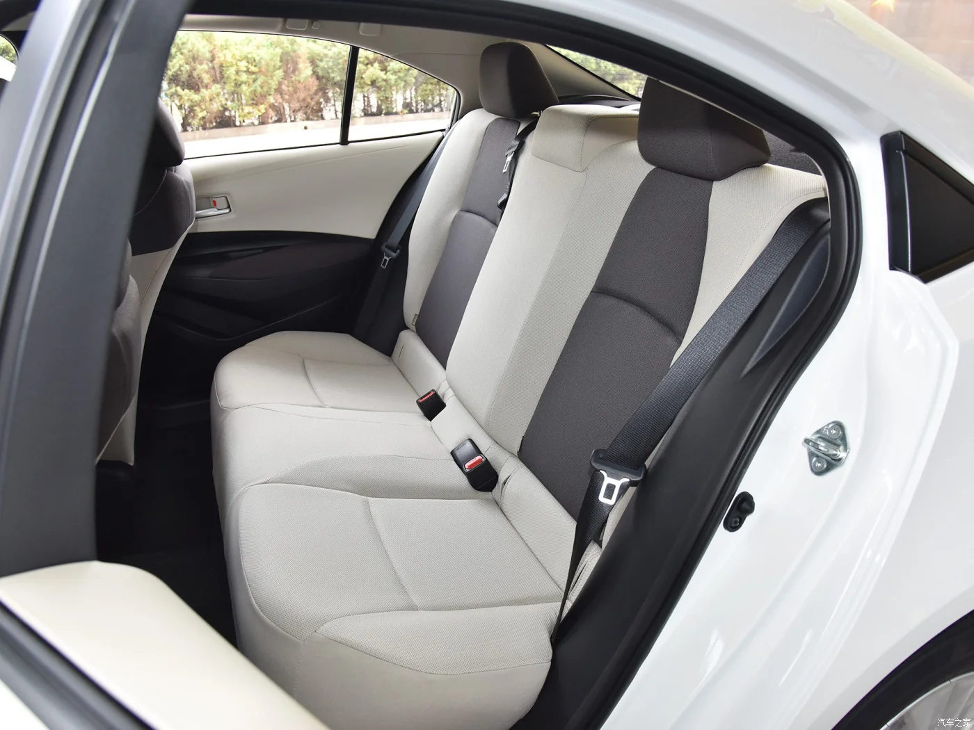 مخصص فو الجلود مقعد السيارة يغطي مجموعة الداخلية حامي اكسسوارات لتويوتا كورولا الصليب سيدان الهجين 2020 2021 2022 2023 4